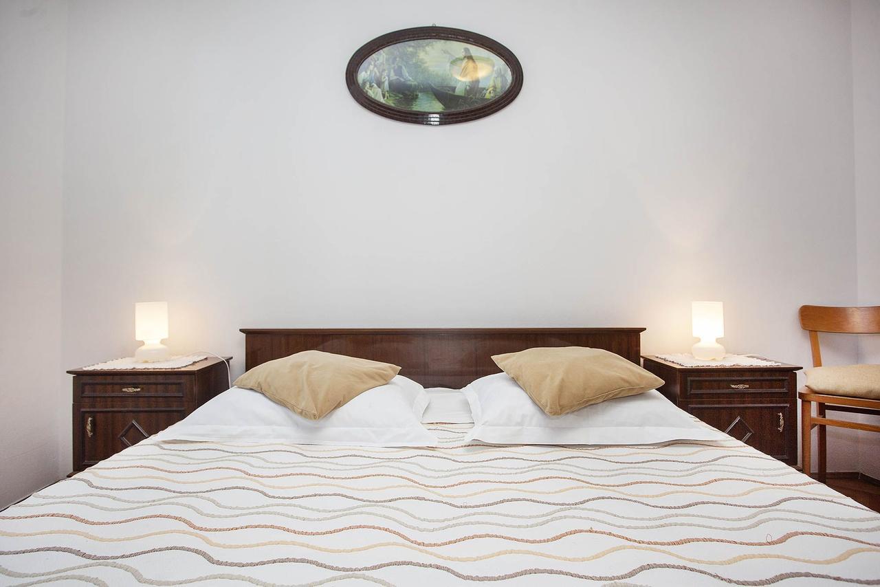 באניולה Apartments Patricia מראה חיצוני תמונה