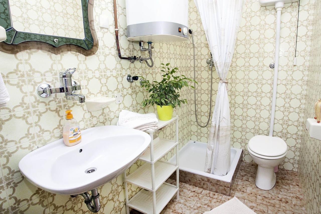 באניולה Apartments Patricia מראה חיצוני תמונה