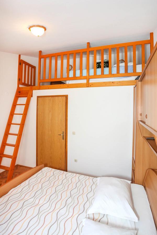 באניולה Apartments Patricia מראה חיצוני תמונה