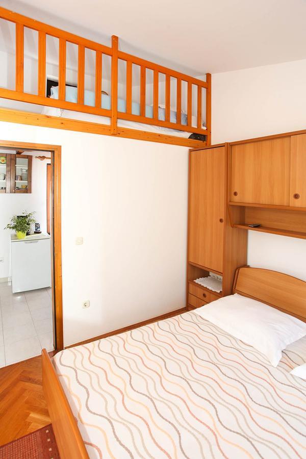באניולה Apartments Patricia מראה חיצוני תמונה