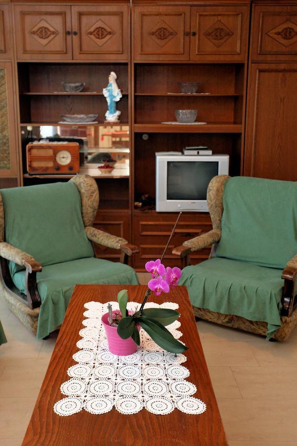באניולה Apartments Patricia מראה חיצוני תמונה