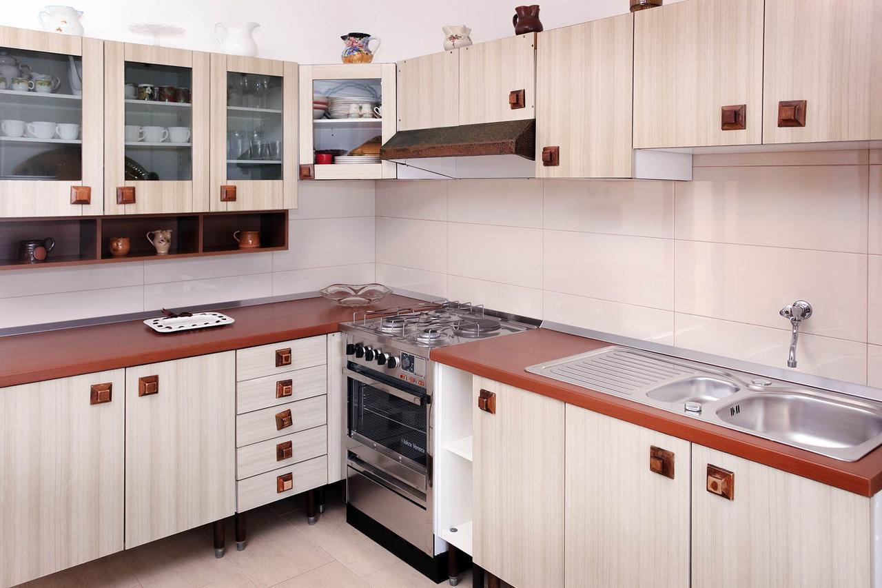 באניולה Apartments Patricia מראה חיצוני תמונה